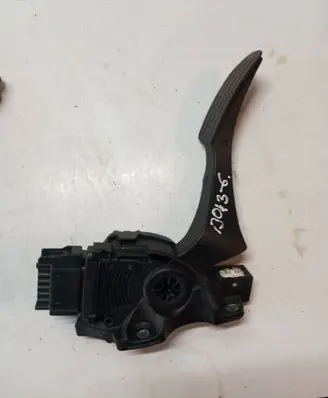 Volvo XC60 Accelerator throttle pedal 6G929F836DD