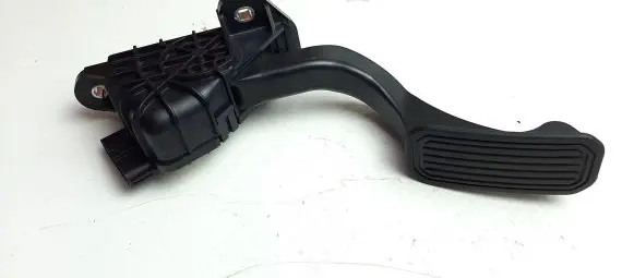 Toyota Prius (XW20) Accelerator throttle pedal 7812047050 M7801
