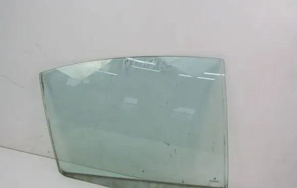 BMW 3 E46 Rear door window glass 