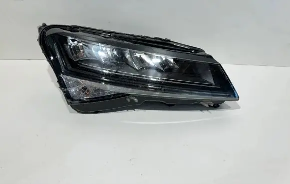 Skoda Superb B8 (3V) Headlight/headlamp 3V1941016C