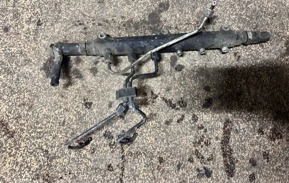 Volvo S60 Fuel main line pipe 0445215010