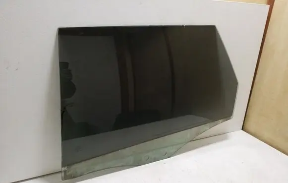 Audi A6 S6 C6 4F Rear door window glass 