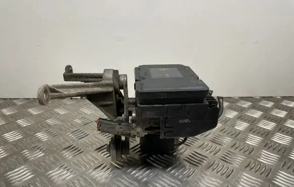 Mercedes-Benz C W204 ABS Pump A2049012500