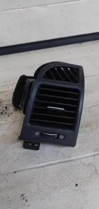 Hyundai Santa Fe Dashboard side air vent grill/cover trim 