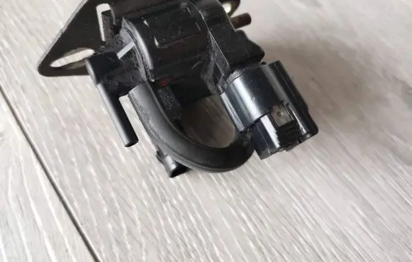 Mazda 626 Turbo solenoid valve K5T44090 0198