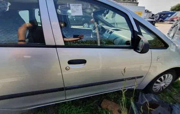 Mitsubishi Colt Front door
