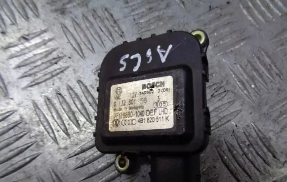 Audi A6 S6 C5 4B A/C air flow flap actuator/motor 0132801158