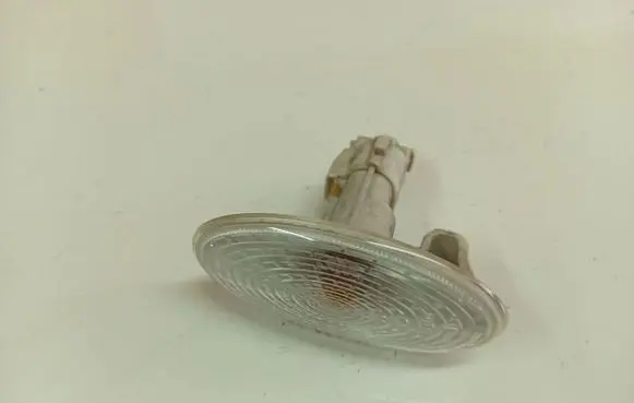 Subaru Forester SH Front fender indicator light