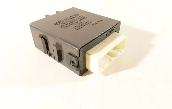 Toyota Yaris Door central lock control unit/module 8598052210 0515003950