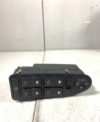 BMW 5 E39 Electric window control switch 61318368986