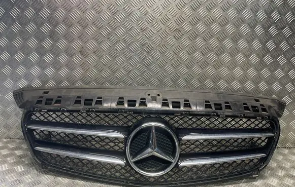 Mercedes-Benz A W176 Front grill A1768880260 A1768850365 A0008880060