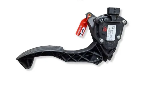 Renault Twingo III Accelerator throttle pedal S26309640 180023357R