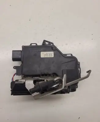Audi A4 S4 B6 8E 8H Rear door lock 8E0839015C