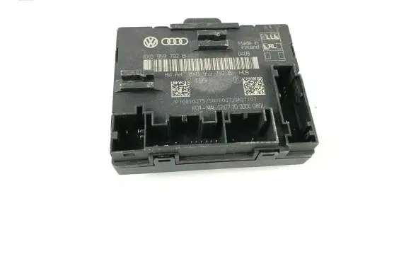 Audi A1 Door control unit/module 8X0959792B