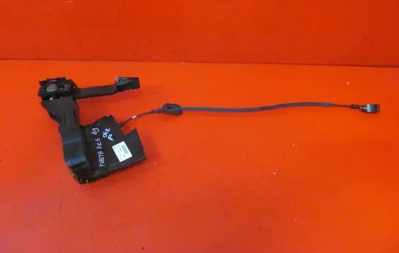 Ford Fiesta Front door lock 2S51B219A64DJ