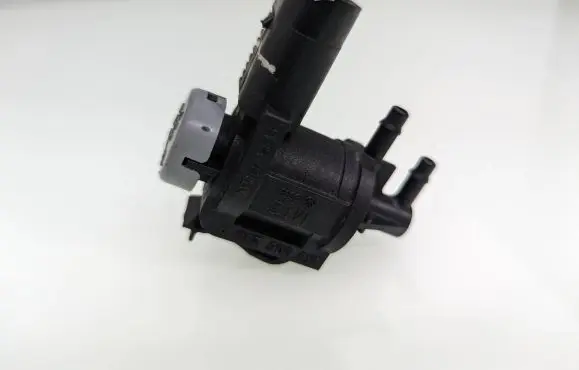 Audi Q5 SQ5 Turbo solenoid valve 1K0906283A