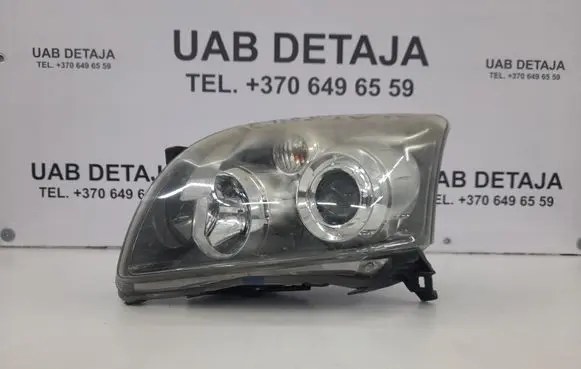 Toyota Avensis T250 Headlight/headlamp