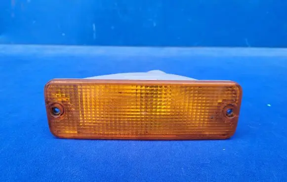 Daewoo Musso Front bumper turn signal 8330105300 1080991