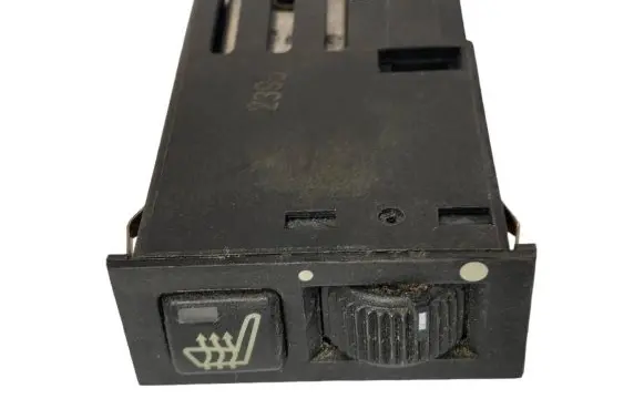 BMW 5 E39 Seat heating switch 8352259 61318352259
