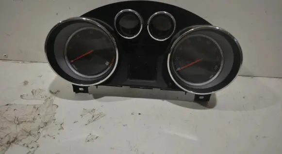 Opel Insignia A Speedometer (instrument cluster) 365903926