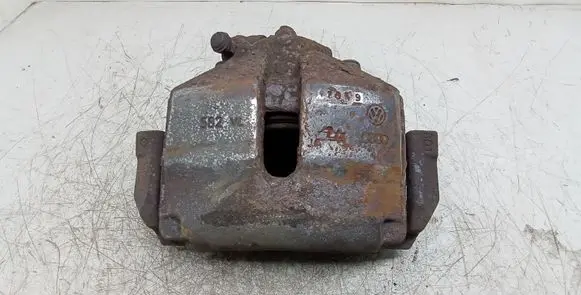 Volkswagen Golf VI Front brake caliper 582