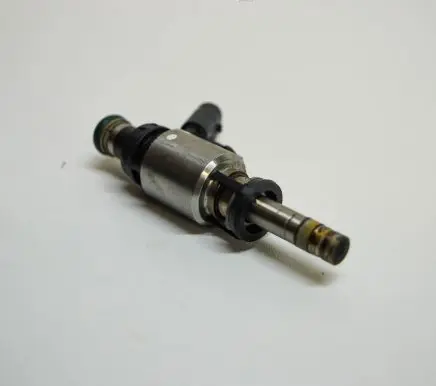 Audi Q5 SQ5 Fuel injector 06A906036K