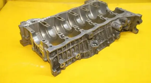 Chevrolet Omega B Crankshaft Holder 