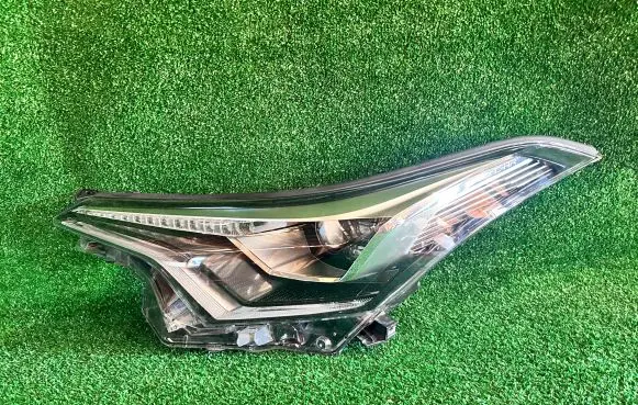 Toyota C-HR I Headlight/headlamp