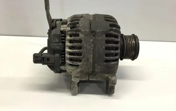 Skoda Octavia Mk2 (1Z) Generator/alternator 06F903023F
