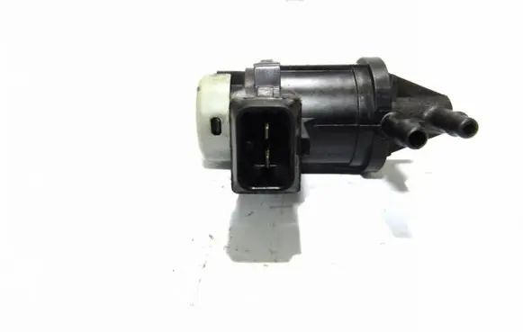 Volkswagen PASSAT B5 Vacuum valve 1J0906283A