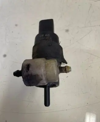 Audi A6 S6 C6 4F Windscreen/windshield washer pump 1T0955651A