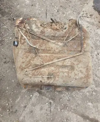 Mitsubishi Pajero Fuel tank