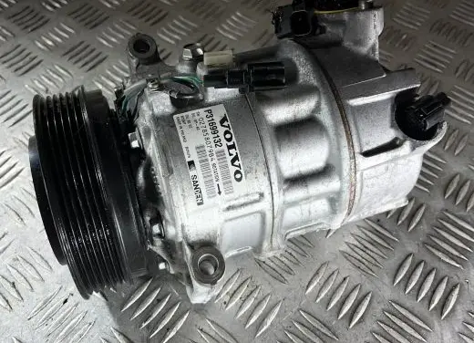Volvo XC90 Air conditioning (A/C) compressor (pump) P31699132 31699132