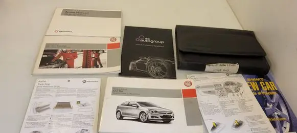 Opel Astra H User manual 