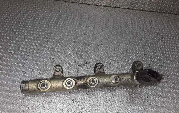 Renault Espace III Fuel main line pipe 0445214018 8200010077