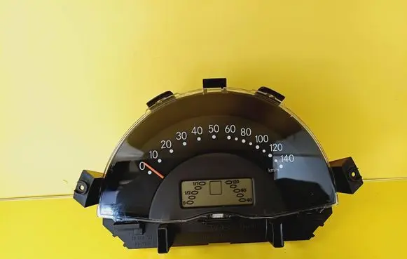 Smart ForTwo I Speedometer (instrument cluster) 110008872002
