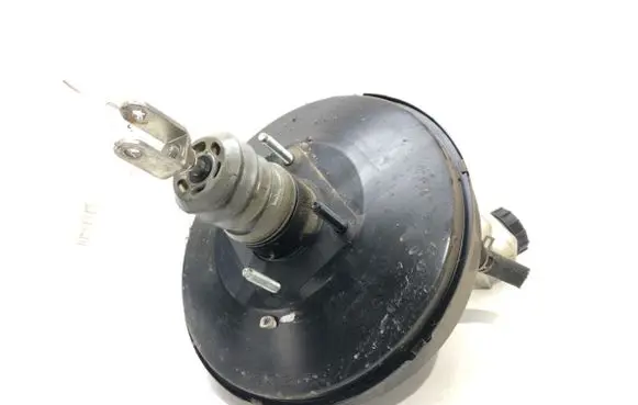Toyota Yaris Brake booster 472000D540