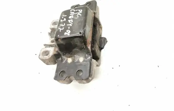 Volkswagen Caddy Engine mount bracket