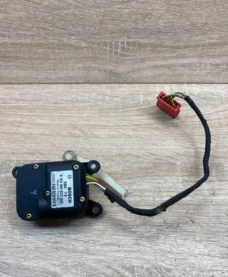 Audi A6 S6 C4 4A Air flap motor/actuator 4A0820511B 0132801022