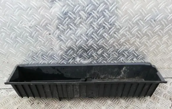 Suzuki Liana Glove box 6258042030rh 62580-42030rh