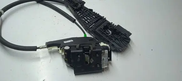 Maserati Levante Rear door lock 670101185
