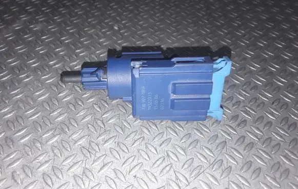 Clutch pedal sensor
