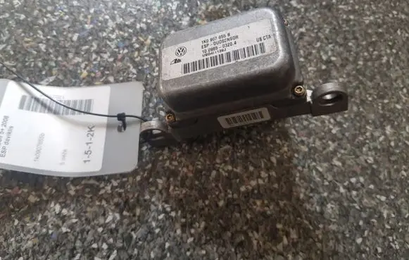 Volkswagen Golf IV ESP acceleration yaw rate sensor 1K0907655B