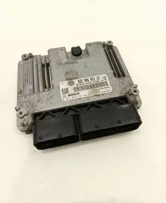 Skoda Octavia Mk2 (1Z) Engine control unit/module 03G906021LD 0281013187 03G906021AN