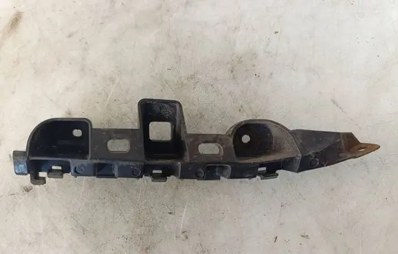 Volkswagen PASSAT B7 Front bumper mounting bracket 3AA807184