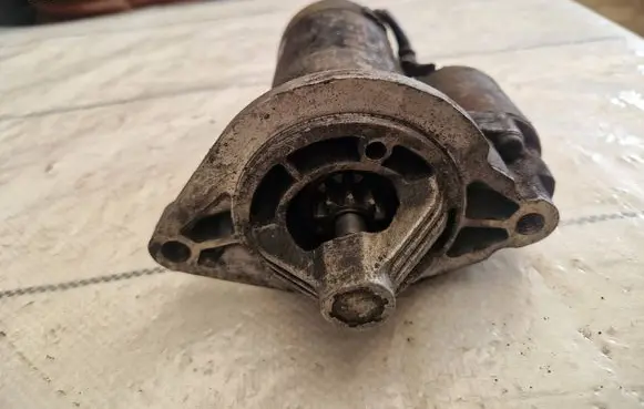 Jeep Grand Cherokee (WJ) Starter motor 33002709