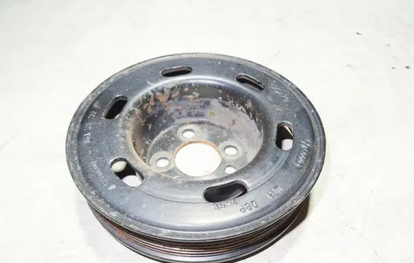Volkswagen Golf V Crankshaft pulley 06A105255F