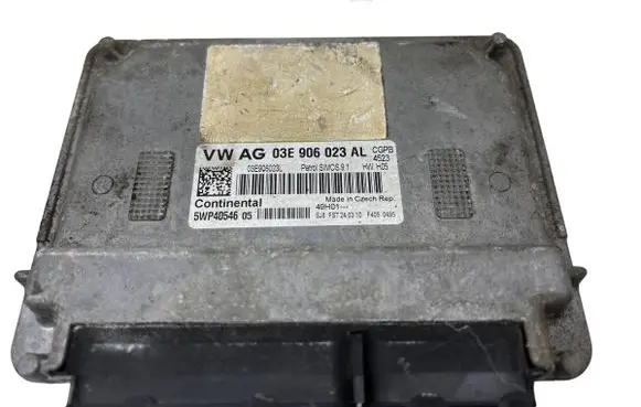 Volkswagen Polo V 6R Engine control unit/module 03E906023AL 5WP4054605 03E906023L