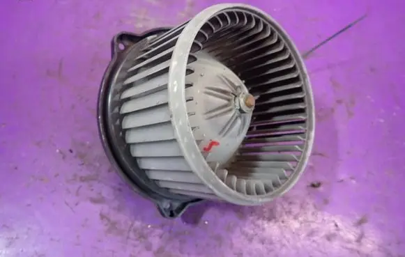 Toyota Yaris Verso Heater fan/blower 1940000821