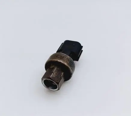 Mitsubishi Colt Air conditioning (A/C) pressure sensor T142CP151